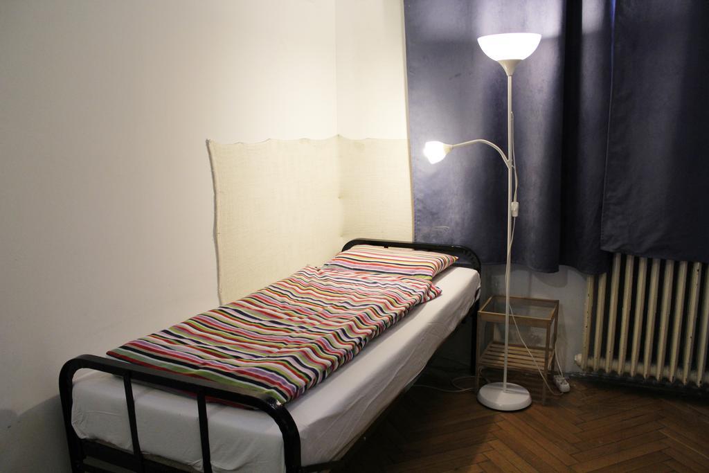 Dbc Hostel Boedapest Buitenkant foto