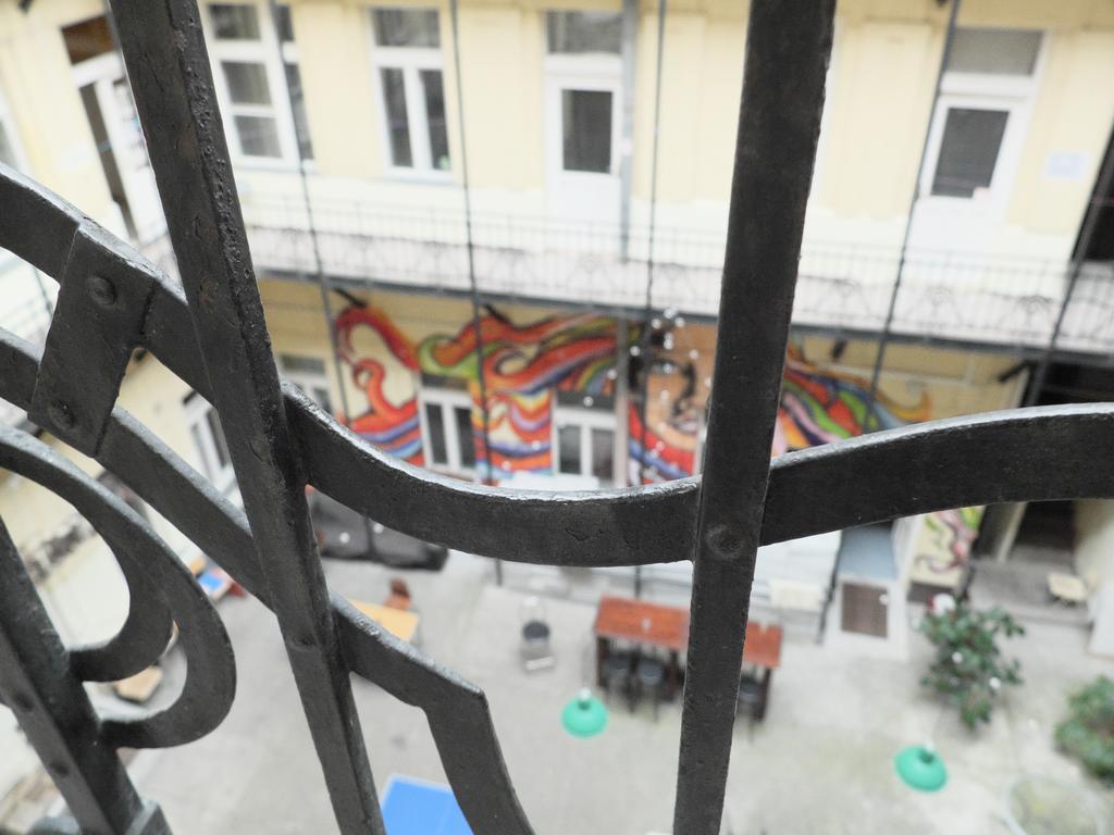 Dbc Hostel Boedapest Buitenkant foto