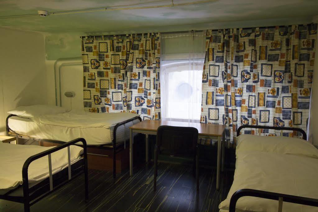 Dbc Hostel Boedapest Buitenkant foto